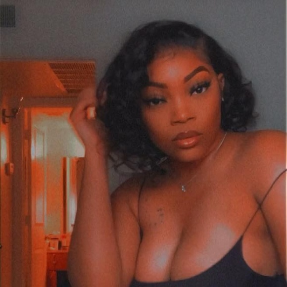 akayla1025